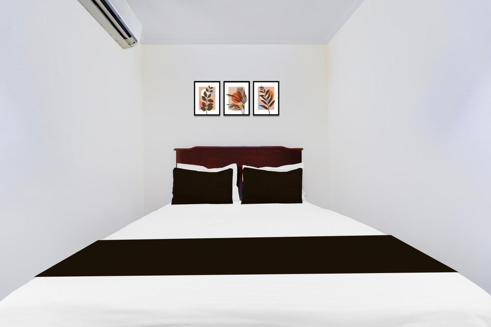 Super Hotel O Dh Road Ernakulam Kochi エクステリア 写真