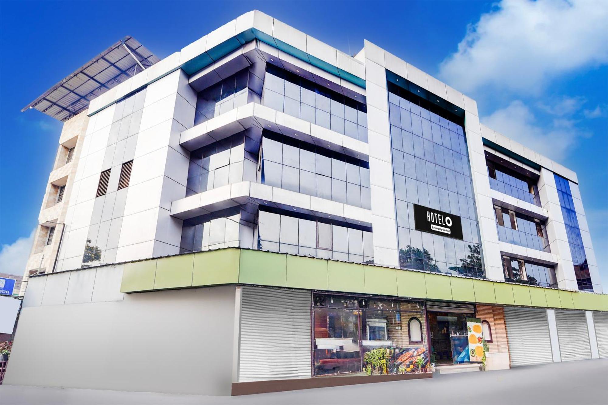 Super Hotel O Dh Road Ernakulam Kochi エクステリア 写真